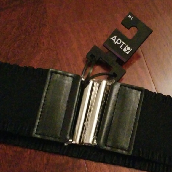 Apt. 9 Accessories - Apt. 9 Black Ruffle Belt with Metal Closure Apt. 9 Accessories - Apt. 9 Black Ruffle Belt with Metal Closure